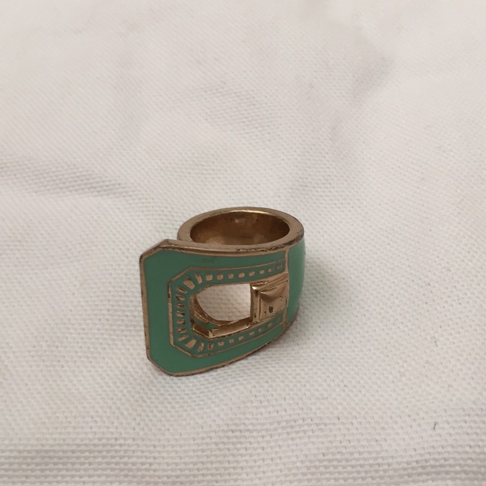 Fashion cocktail ring
